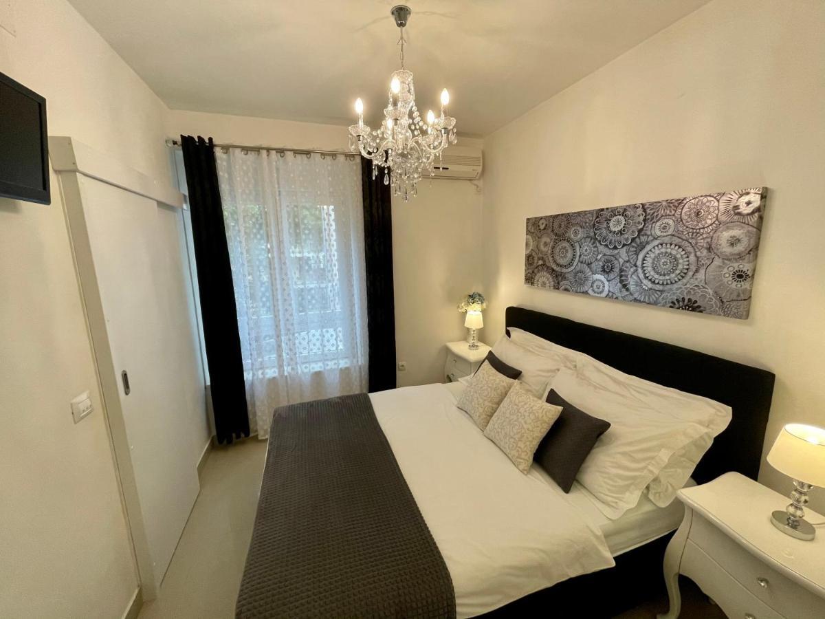 Central Square Guest House زادار المظهر الخارجي الصورة