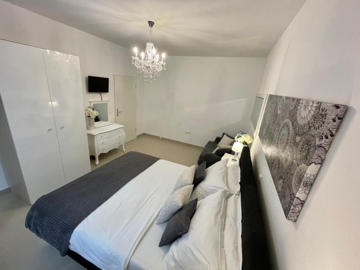 Central Square Guest House زادار المظهر الخارجي الصورة