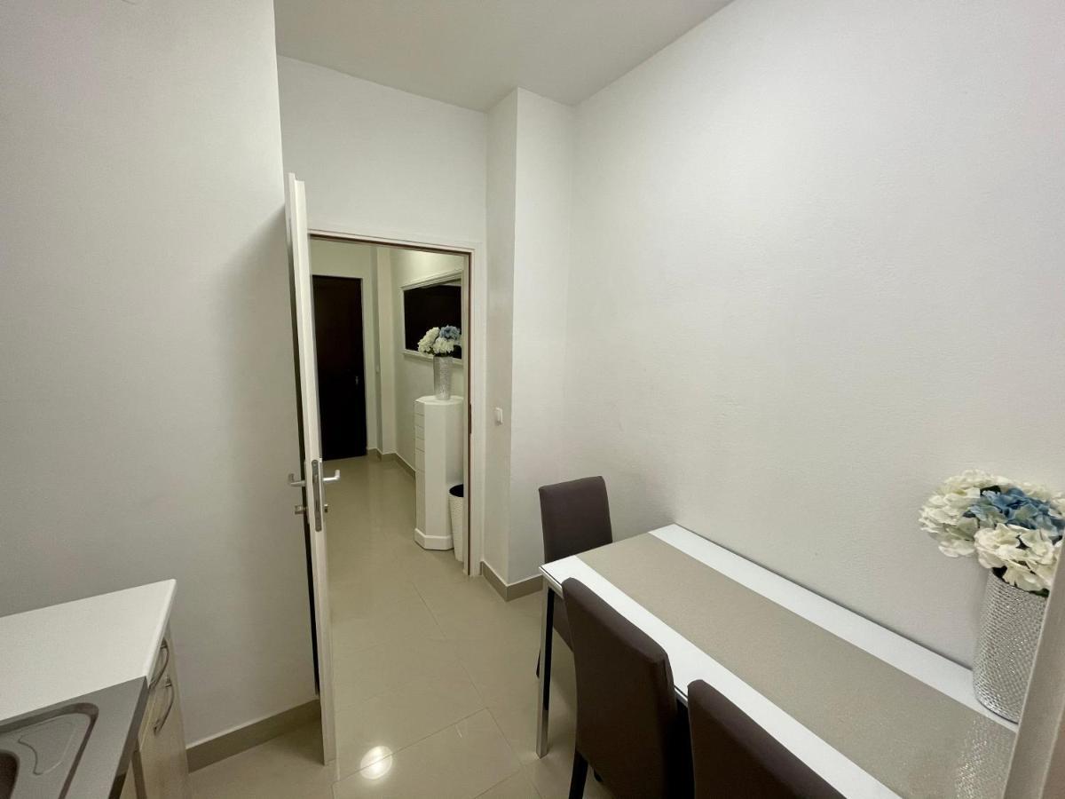 Central Square Guest House زادار المظهر الخارجي الصورة