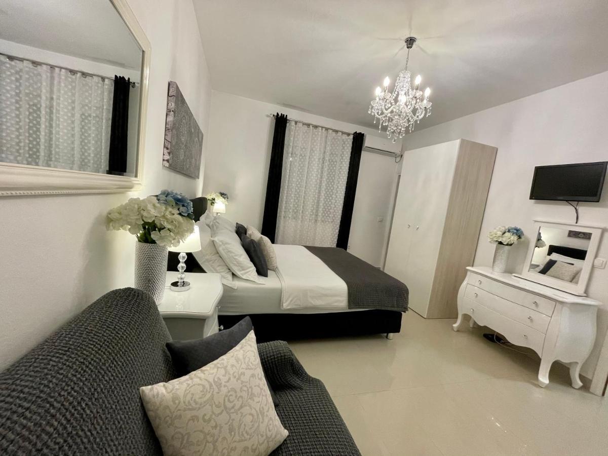 Central Square Guest House زادار المظهر الخارجي الصورة
