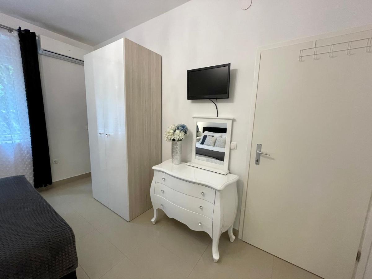 Central Square Guest House زادار المظهر الخارجي الصورة